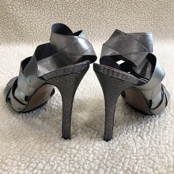 BCBG Gray Snakeskin Stretchy Strap Heels 
5” Heel
Size 7.5 
No Shoebox - Picture 10 of 13